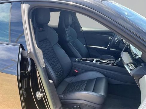 Used 2023 Audi RS e-tron GT w/ Carbon Performance Package AWD/4WD image 7
