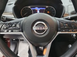 Used 2024 Nissan Altima 2.5 SV video 3