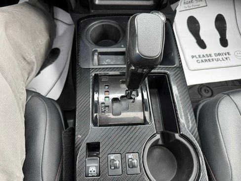 Used 2019 Toyota 4Runner TRD Off-Road Premium AWD/4WD image 12
