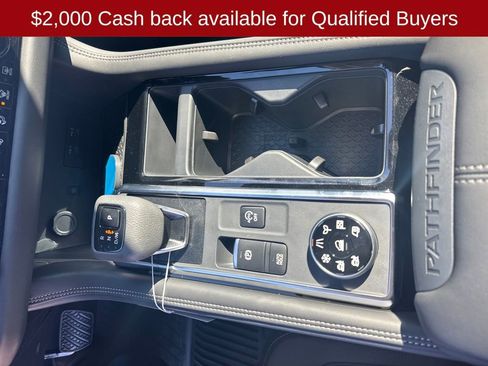 New 2026 Nissan Pathfinder Platinum image 27