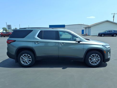 Used 2023 Chevrolet Traverse LT AWD/4WD image 7