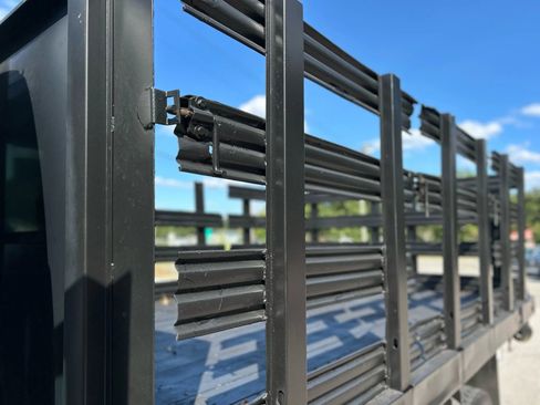 Used 2004 Chevrolet Kodiak C4500 2WD Regular Cab image 12