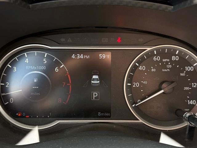 New 2025 Nissan Versa SR w/ Trunk Package FWD image 30