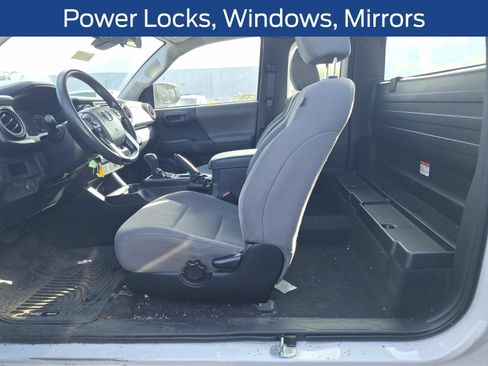 Used 2018 Toyota Tacoma SR RWD image 16