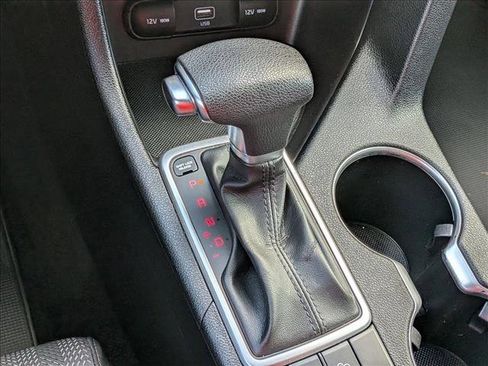 Used 2020 Kia Sportage LX image 12