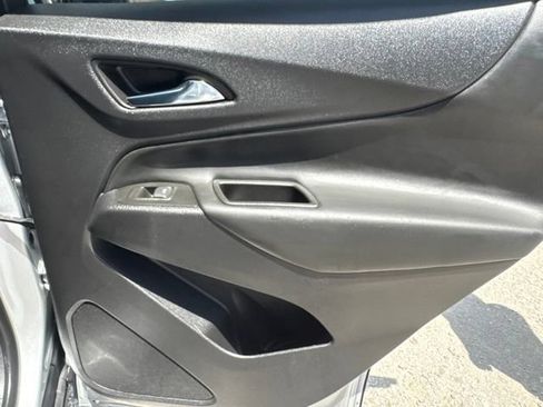 Used 2022 Chevrolet Equinox LT FWD image 21