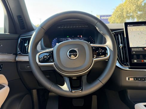 New 2026 Volvo XC90 B6 Core image 14