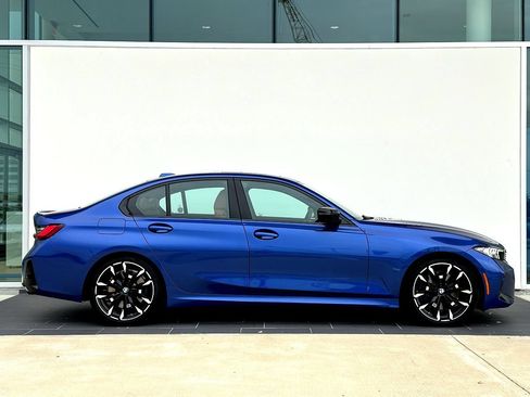 Used 2025 BMW M340i w/ Premium Package RWD image 3