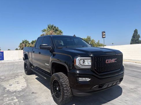 Used 2018 GMC Sierra 1500 SLE w/ SLE Value Package AWD/4WD image 28