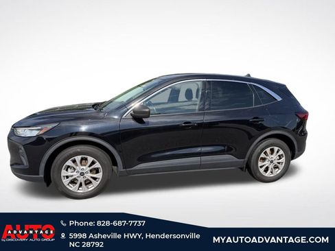 Used 2024 Ford Escape Active AWD/4WD image 2