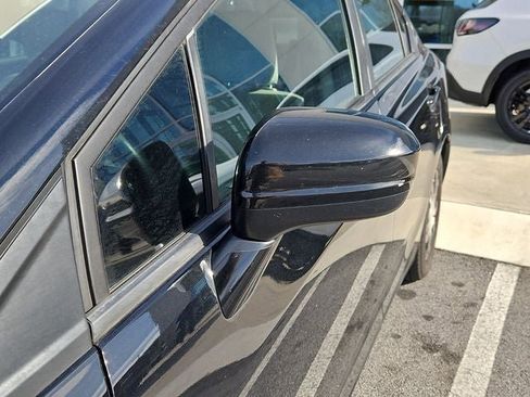 Used 2014 Honda Civic Hybrid image 18