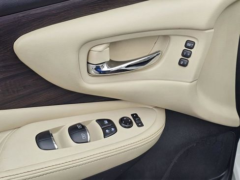 Used 2022 Nissan Murano Platinum w/ Cargo Package image 17