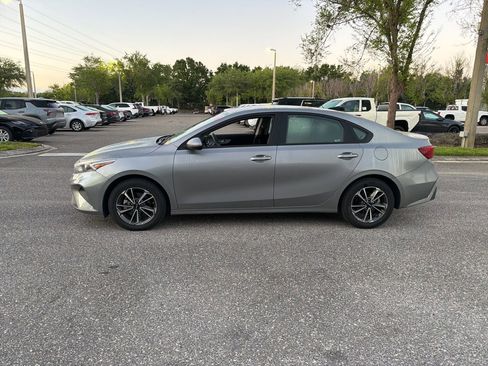 Used 2024 Kia Forte LXS image 2