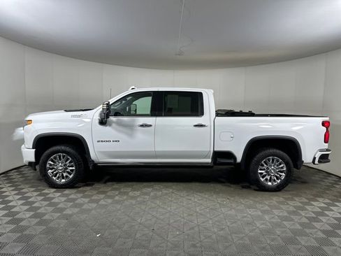 Used 2022 Chevrolet Silverado 2500 High Country w/ Z71 Off-Road Package image 6