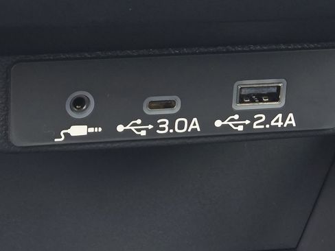 Used 2025 Subaru Forester Premium image 15