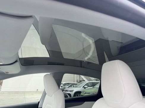 Used 2026 Tesla Model Y Long Range image 15