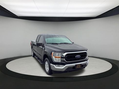 Used 2021 Ford F150 XLT AWD/4WD image 2