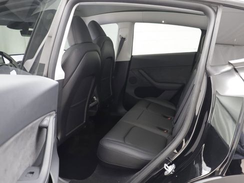 Used 2024 Tesla Model Y Long Range image 12