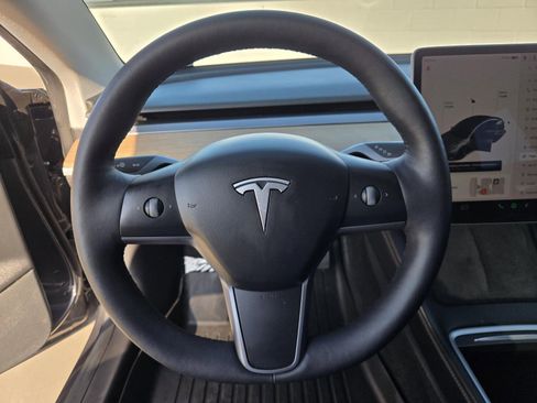 Used 2021 Tesla Model 3 Long Range image 15