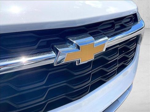 Used 2025 Chevrolet Trax LT w/ Driver Confidence Package FWD image 29