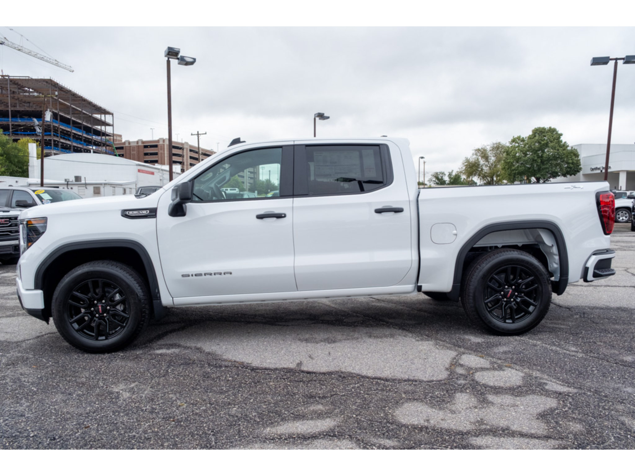 New 2026 GMC Sierra 1500 Pro w/ Graphite Edition AWD/4WD image 5