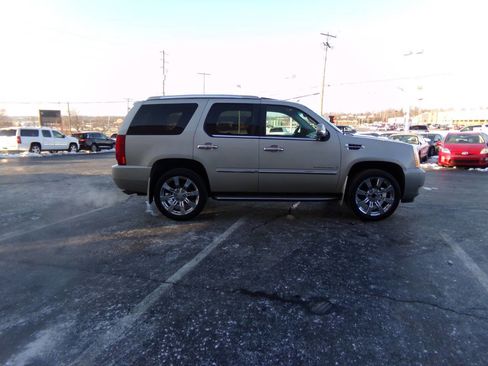 Used 2007 Cadillac Escalade AWD image 5