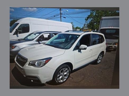 Used 2018 Subaru Forester 2.5i Touring AWD/4WD image 1