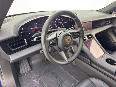 Used 2022 Porsche Taycan image 14