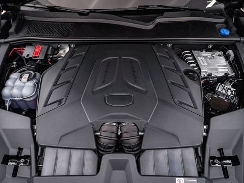 New 2026 Porsche Cayenne GTS AWD/4WD image 29