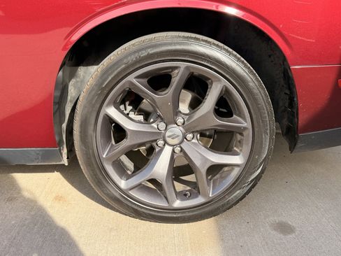 Used 2019 Dodge Challenger SXT w/ Plus Package image 27