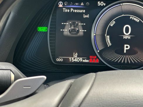 Used 2020 Lexus ES 300h w/ Luxury Package image 24