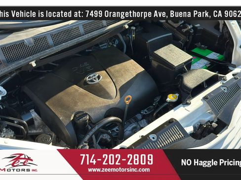 Used 2017 Toyota Sienna LE image 51