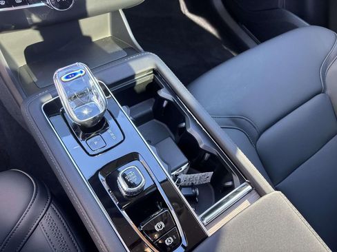 New 2026 Volvo XC90 B6 Plus w/ Protection Package Premier image 23