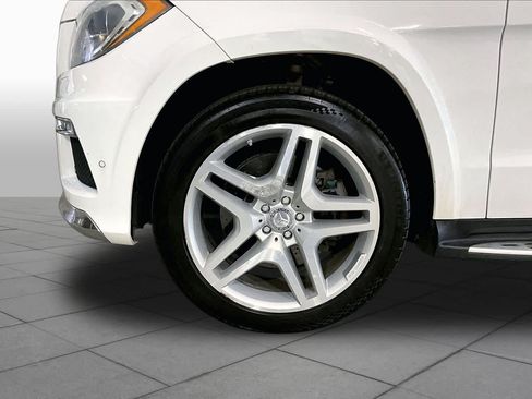 Used 2016 Mercedes-Benz GL 550 4MATIC image 11
