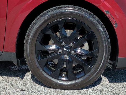 Used 2023 Kia Carnival SX Prestige image 11