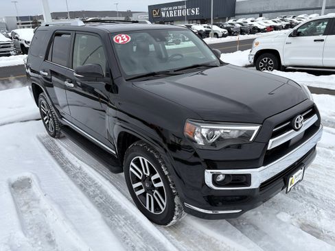 Used 2023 Toyota 4Runner Limited image 2