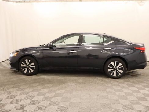 Used 2019 Nissan Altima 2.5 SV AWD/4WD image 2