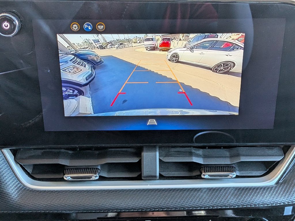 Used 2026 Chevrolet Equinox LT AWD/4WD image 19