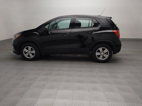 Used 2020 Chevrolet Trax LS FWD image 3