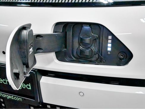 Used 2024 Hyundai Kona Limited FWD image 5