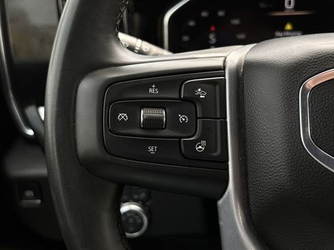Used 2025 GMC Sierra 1500 SLT image 14