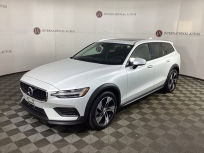 Used 2020 Volvo V60 T5 Cross Country w/ Protection Package Premier
