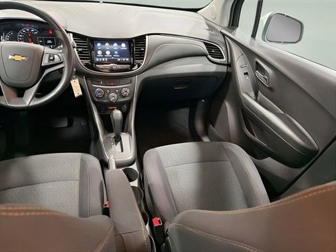 Used 2018 Chevrolet Trax LS FWD image 24
