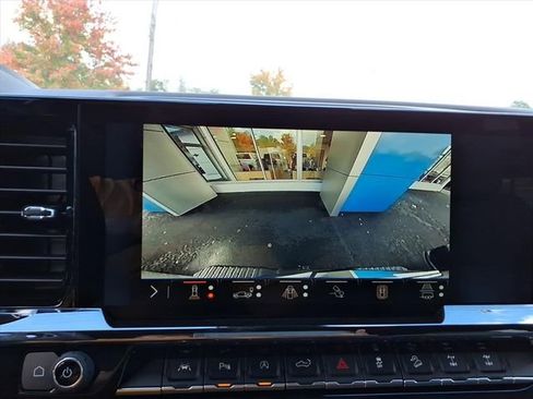 New 2025 Chevrolet Silverado 1500 ZR2 w/ Technology Package image 15