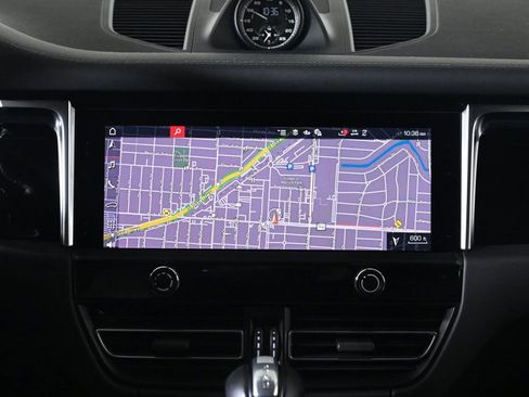 Certified 2023 Porsche Macan S image 16