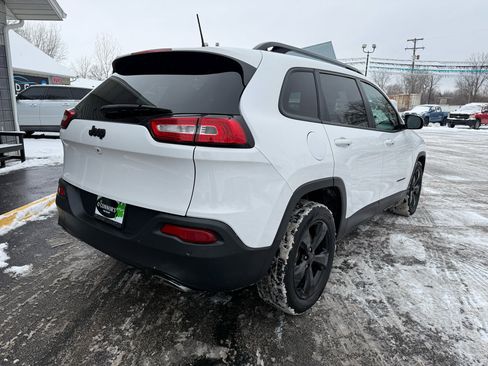 Used 2018 Jeep Cherokee High Altitude w/ Luxury Group image 3