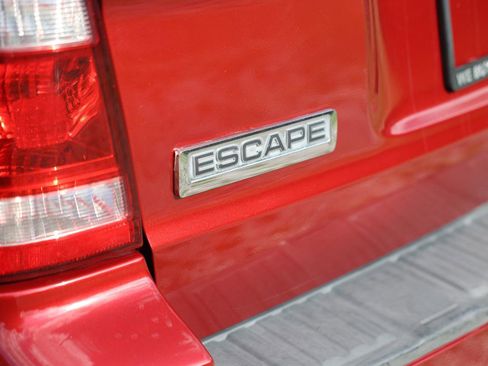 Used 2008 Ford Escape XLS FWD image 24