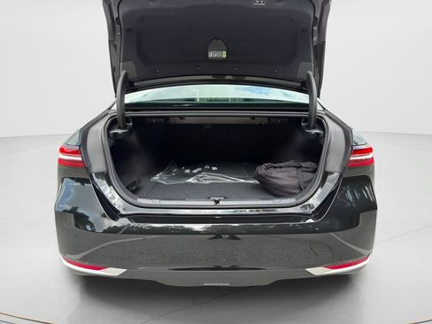 New 2027 BMW i5 eDrive40 w/ Premium Package RWD image 22