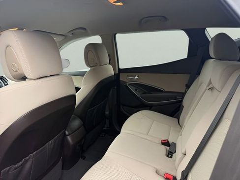 Used 2017 Hyundai Santa Fe Sport image 10