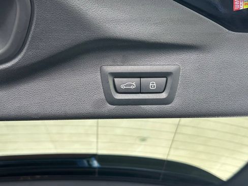 Used 2026 BMW X7 M60i AWD/4WD image 35